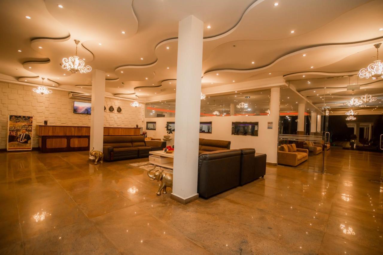Royal Reach Udawalawe Hotel Ngoại thất bức ảnh