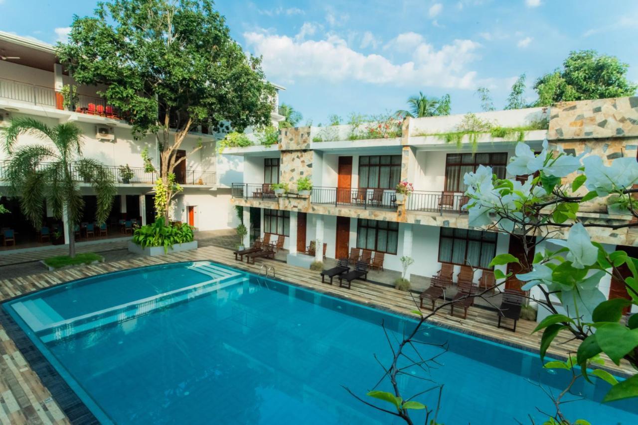 Royal Reach Udawalawe Hotel Ngoại thất bức ảnh