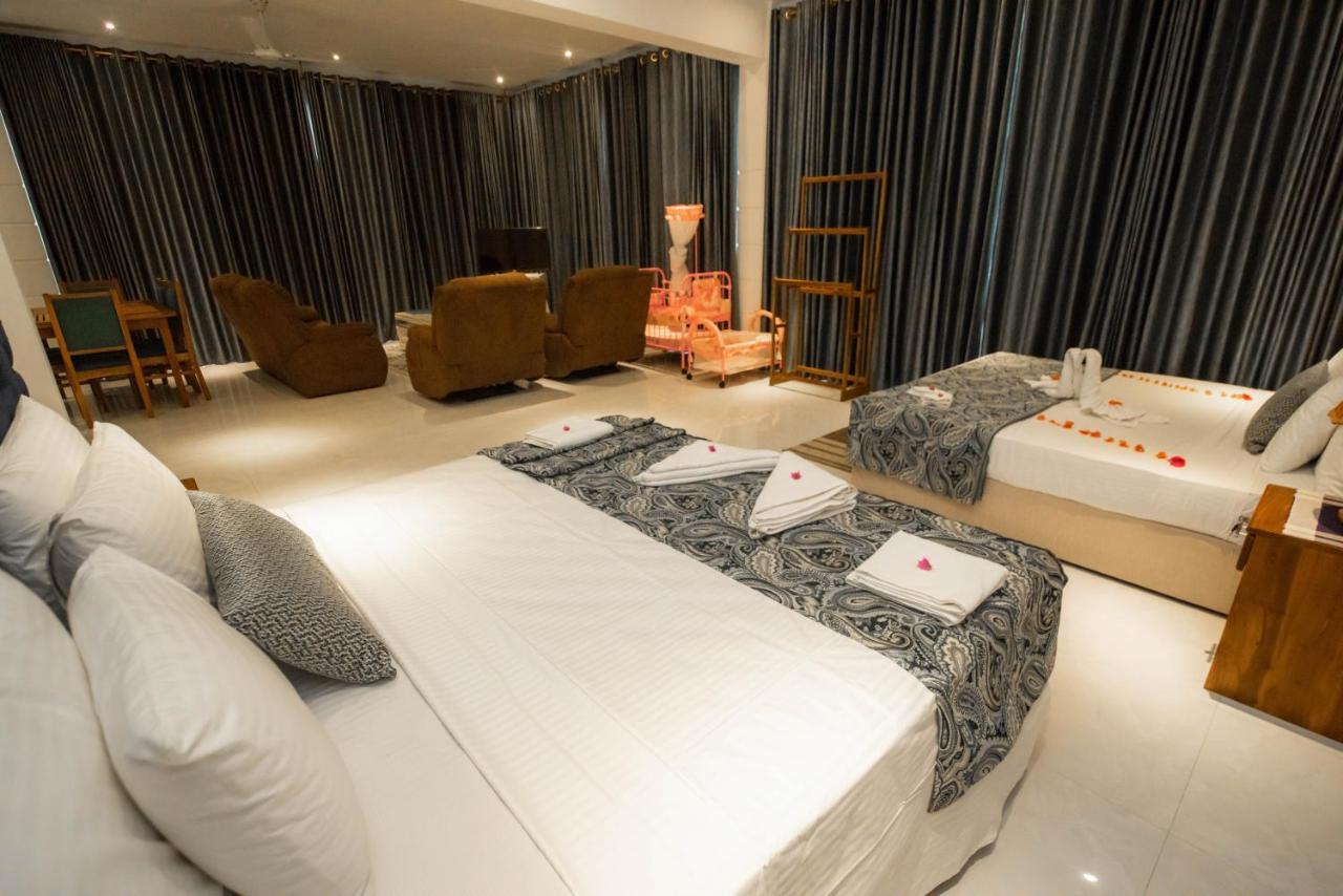 Royal Reach Udawalawe Hotel Phòng bức ảnh