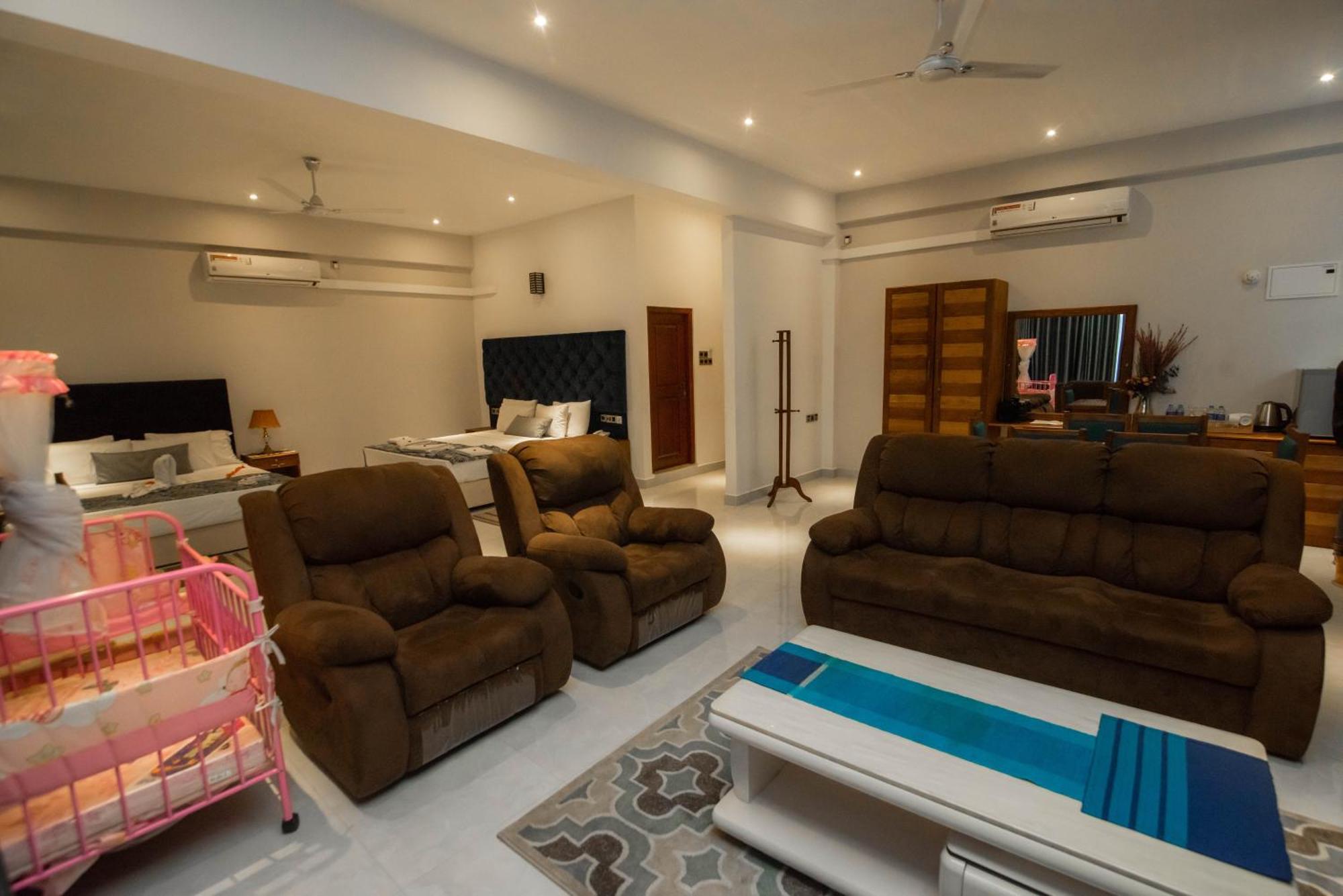 Royal Reach Udawalawe Hotel Phòng bức ảnh