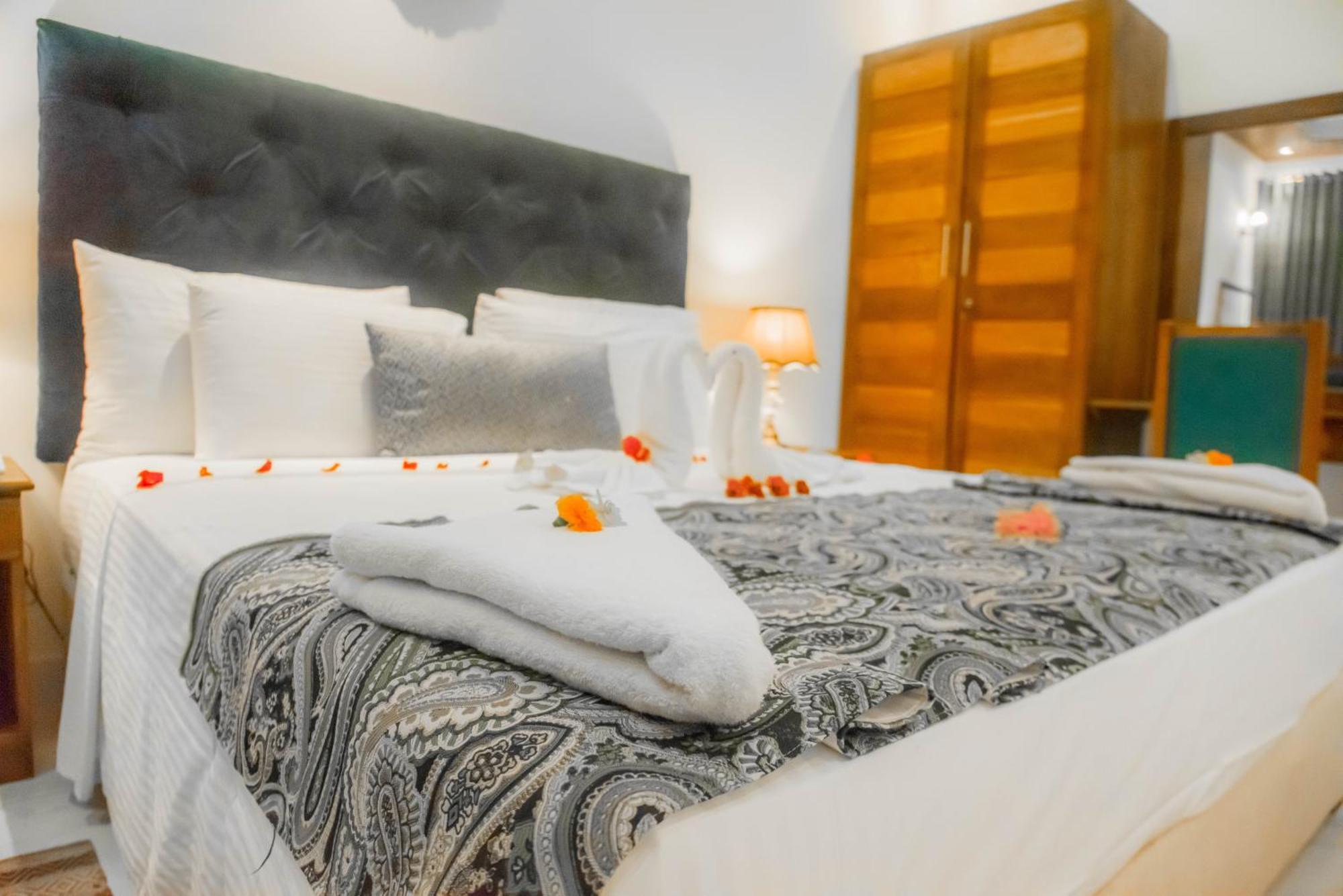 Royal Reach Udawalawe Hotel Phòng bức ảnh
