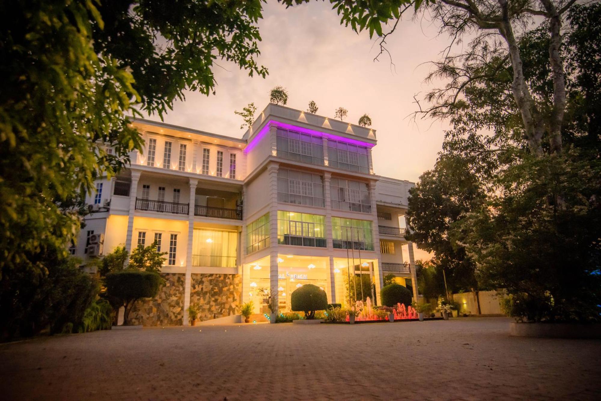 Royal Reach Udawalawe Hotel Ngoại thất bức ảnh